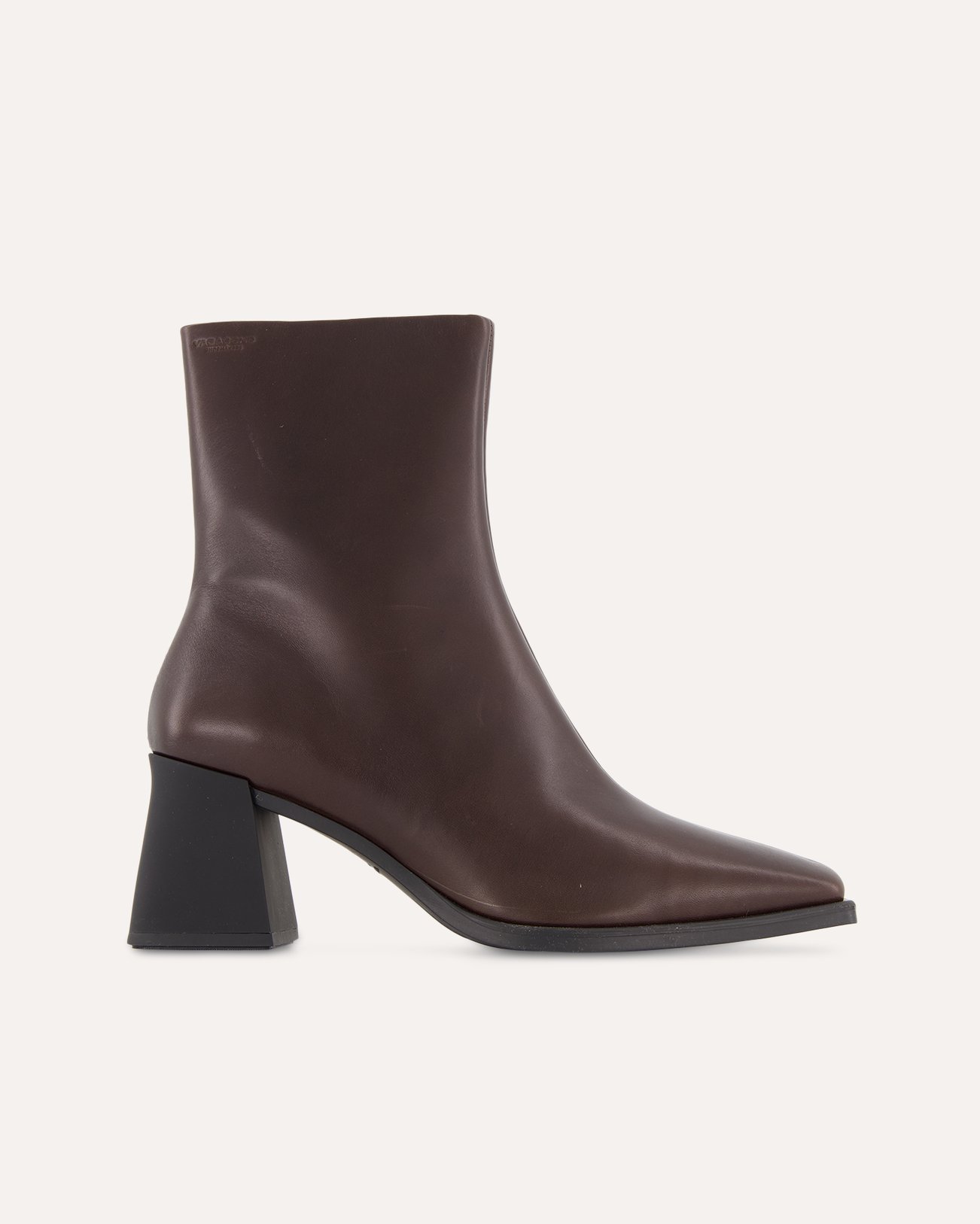 Vagabond Hedda BRUIN 1
