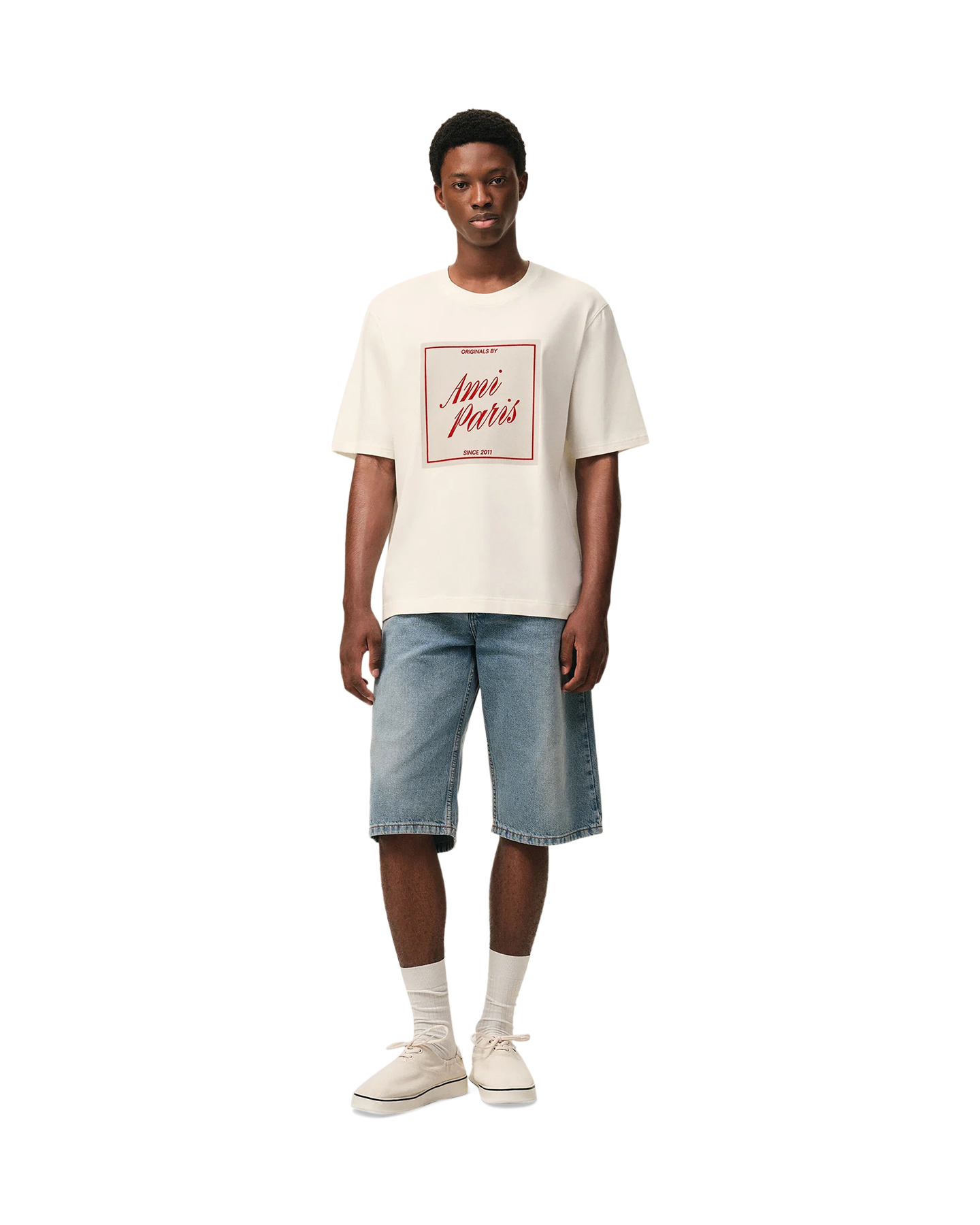 AMI Paris Teeshirt Manches Courtes Boxy Fit Avec Print Signature Sur Le Devant CREME 5