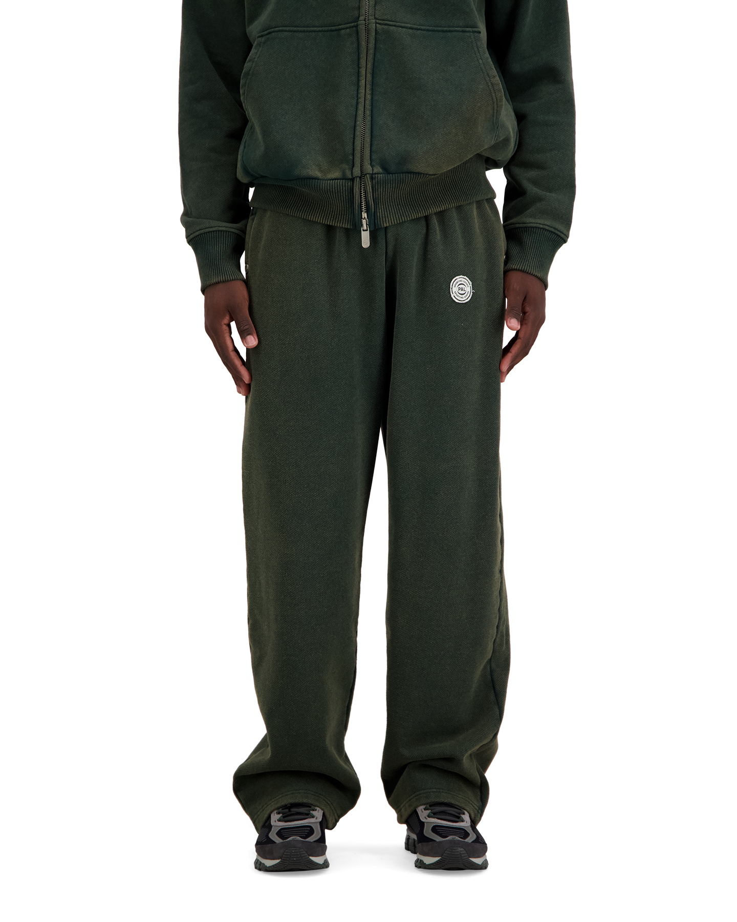 PAL Sporting Goods The Brando No Cuff Sweatpants DONKERGROEN 4