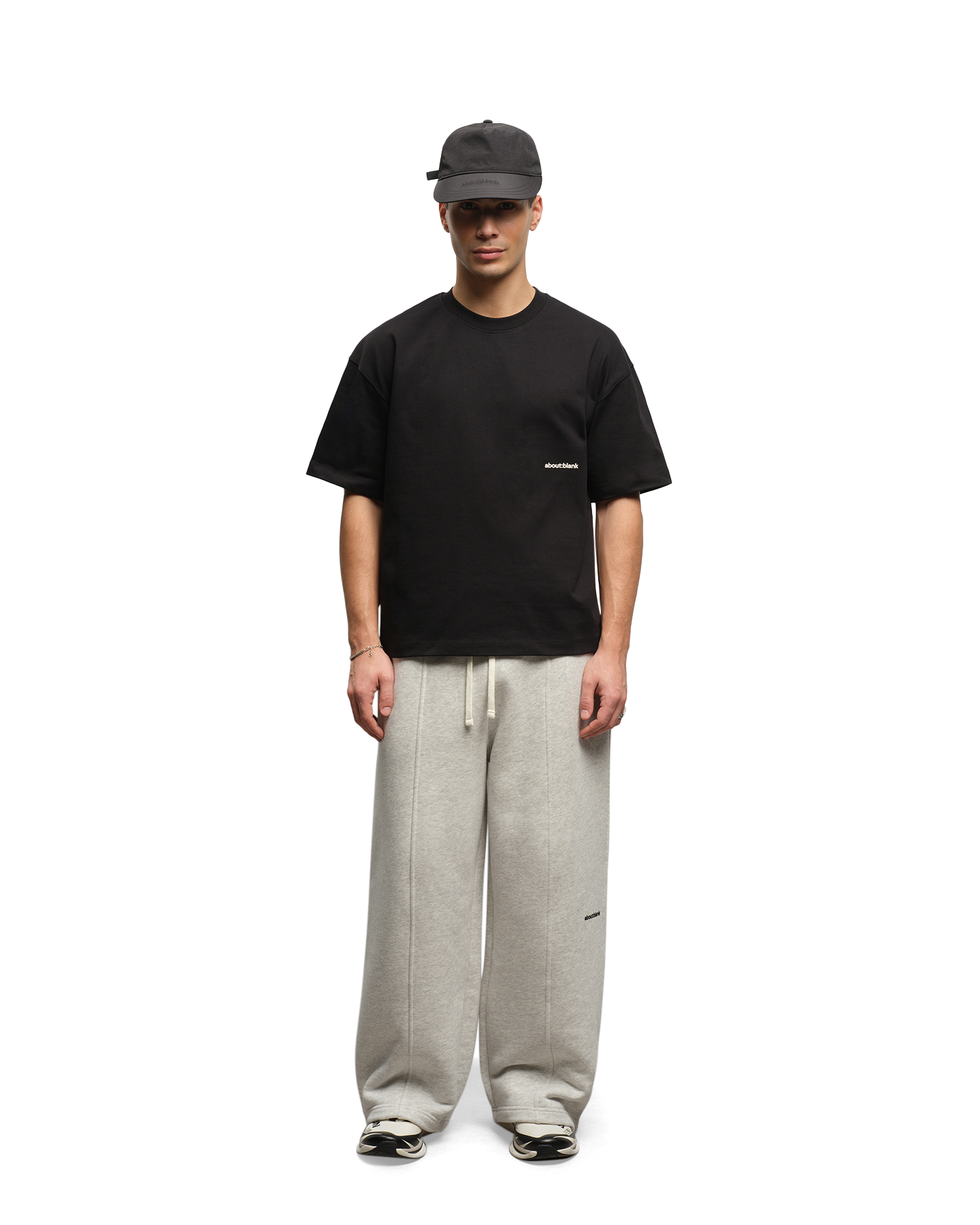 about:blank Box T Shirt ZWART 4